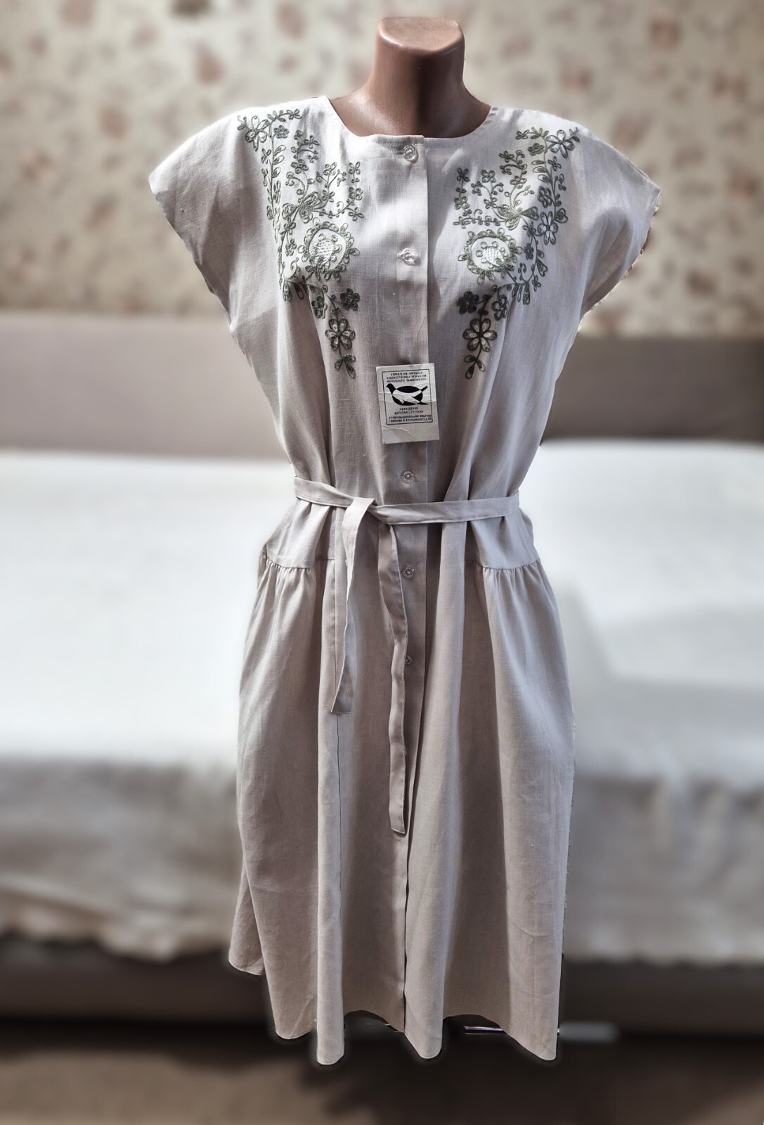 vintage dress ussr women’s dress robe made of linen with embroidery Ivanovo