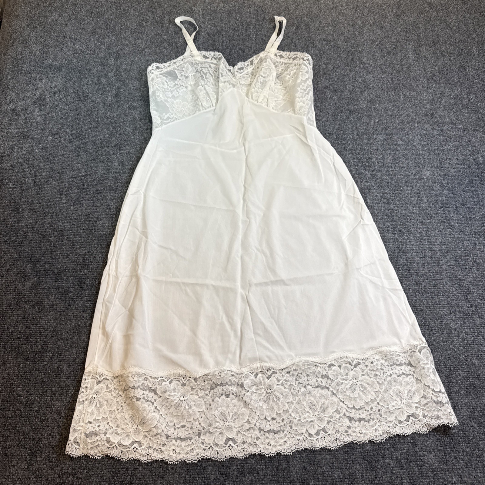 Vintage Lace Trim Pembrooke 36R 1960/70’s Mid Century Slip Coquette White Nylon