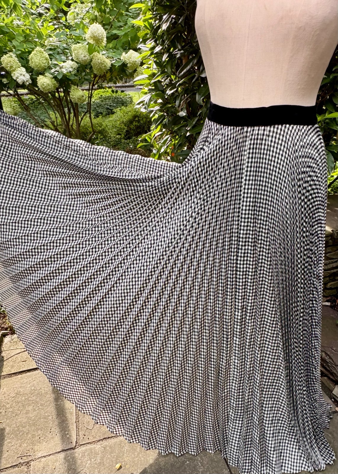 vintage SKIRT BLACK & WHITE CHECK Maxi Accordion Pleats FULL sweep velvet waist