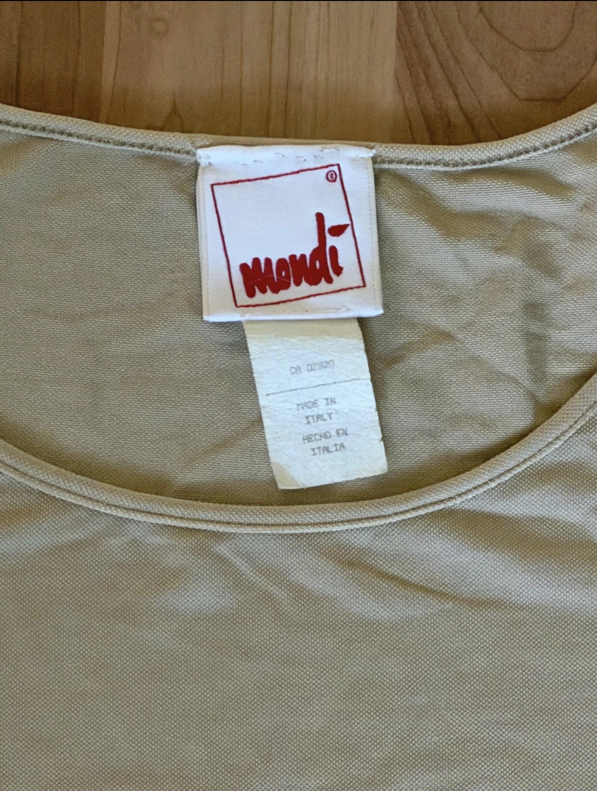 Vintage 90s Mondi Munich Minimalist Beige Scoop Neck Stretch Top – Size Medium
