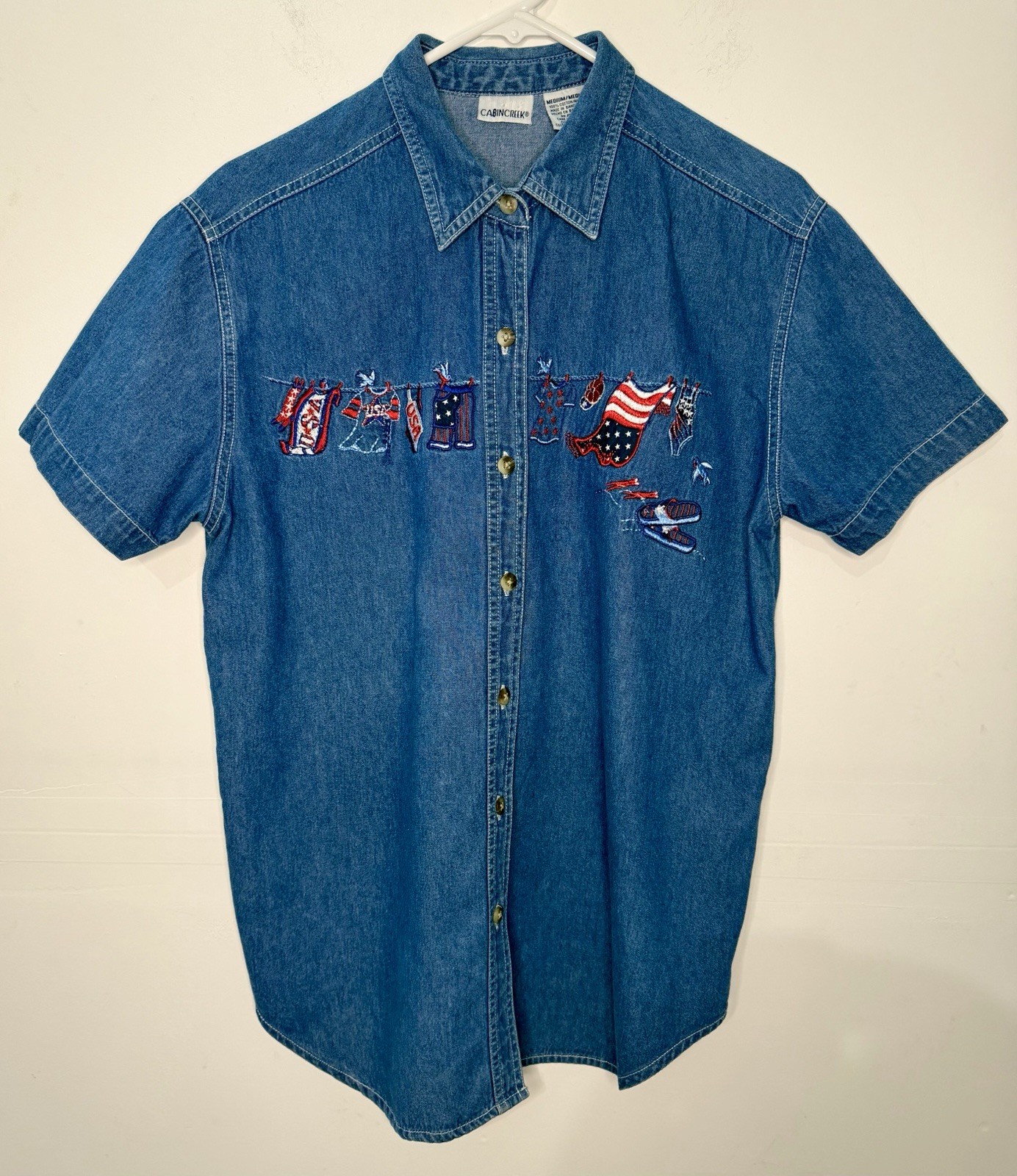 Vintage Cabin Creek Denim Shirt Medium Womens Blue Short Sleeve Embroidered USA