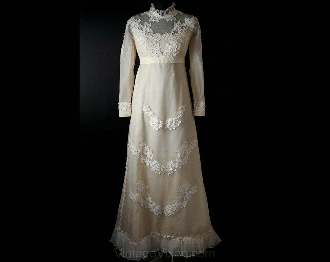 Size 4 Wedding Dress – Gibson Girl Style Ecru Net Bridal Gown Convertible Train