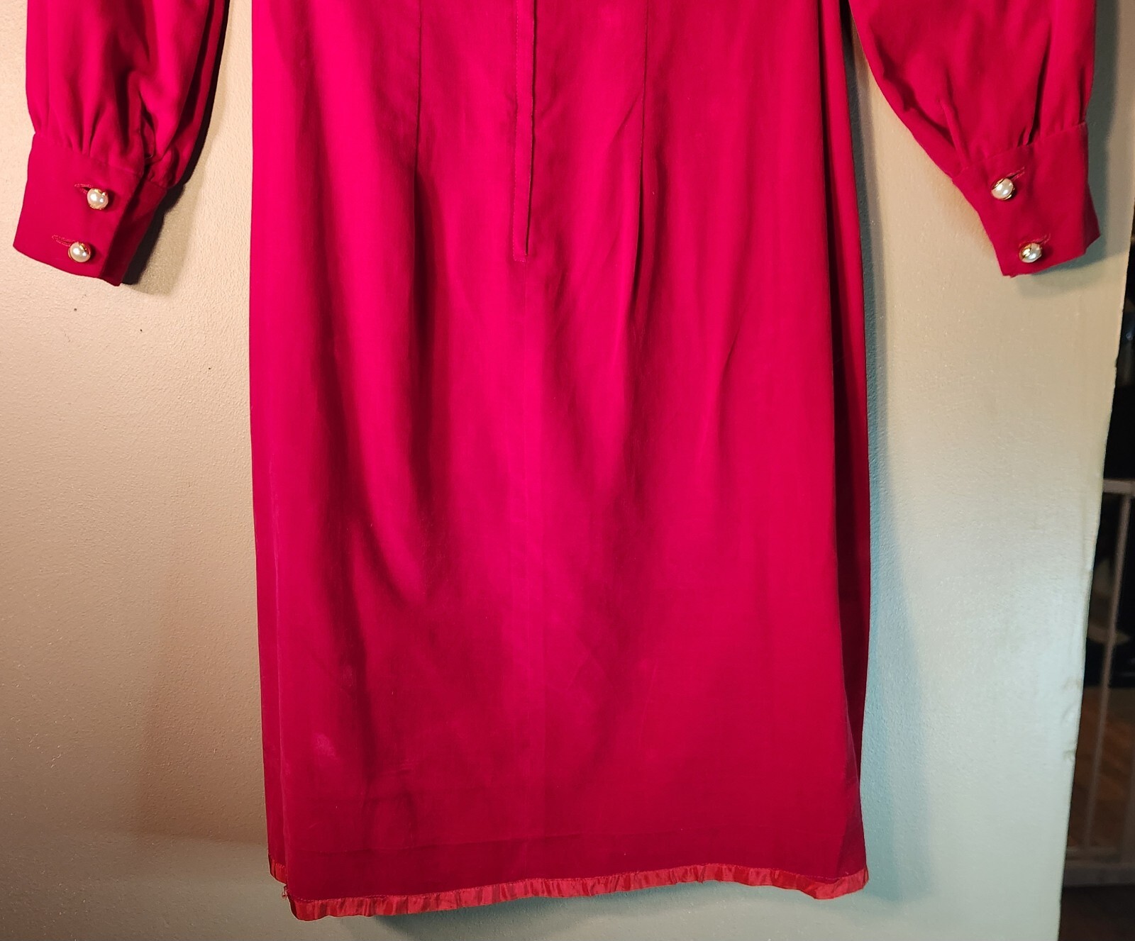 Vintage Red Velvet Dress Pearl Button Cuffs Prom Graduation Party Senior Photos