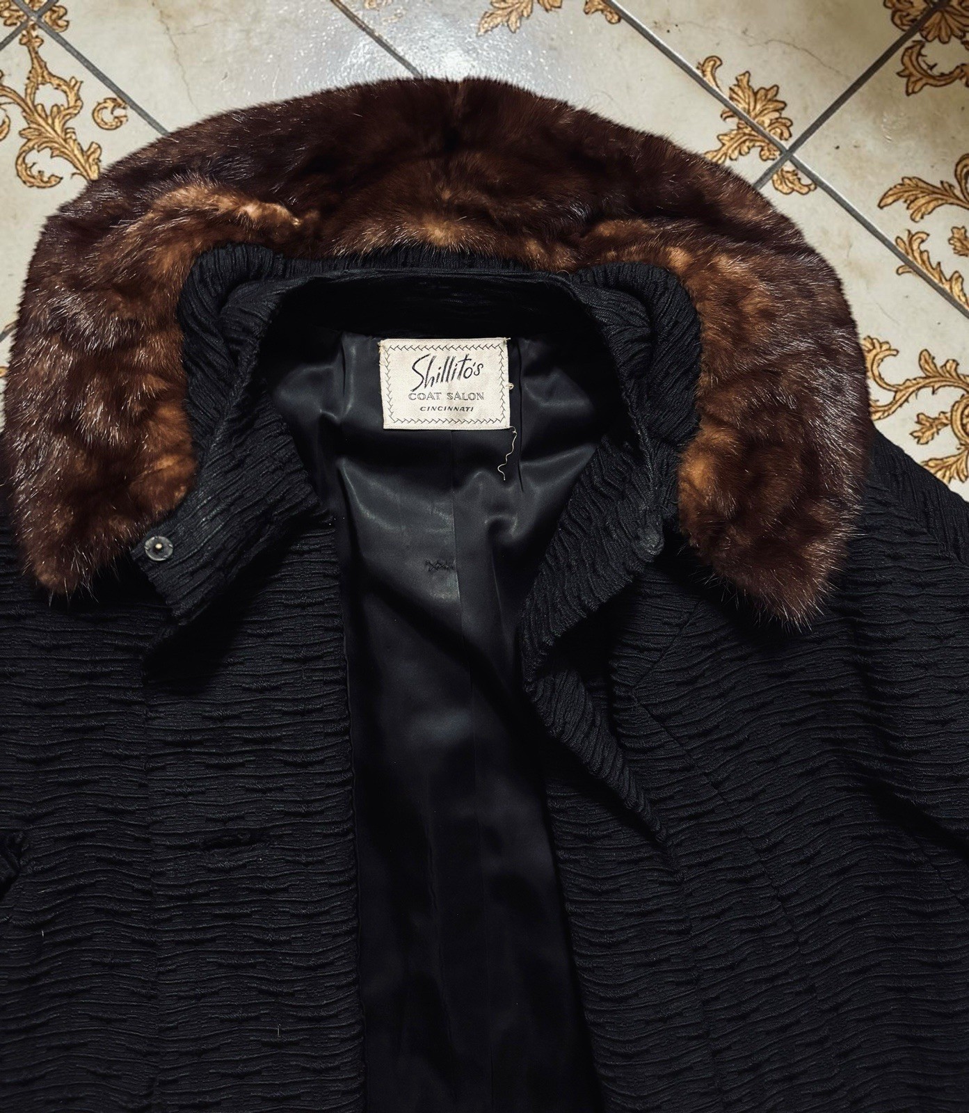 1960s Shillito’s Coat Salon Vintage Women’s Fur Collar Coat Monsieur Jacques