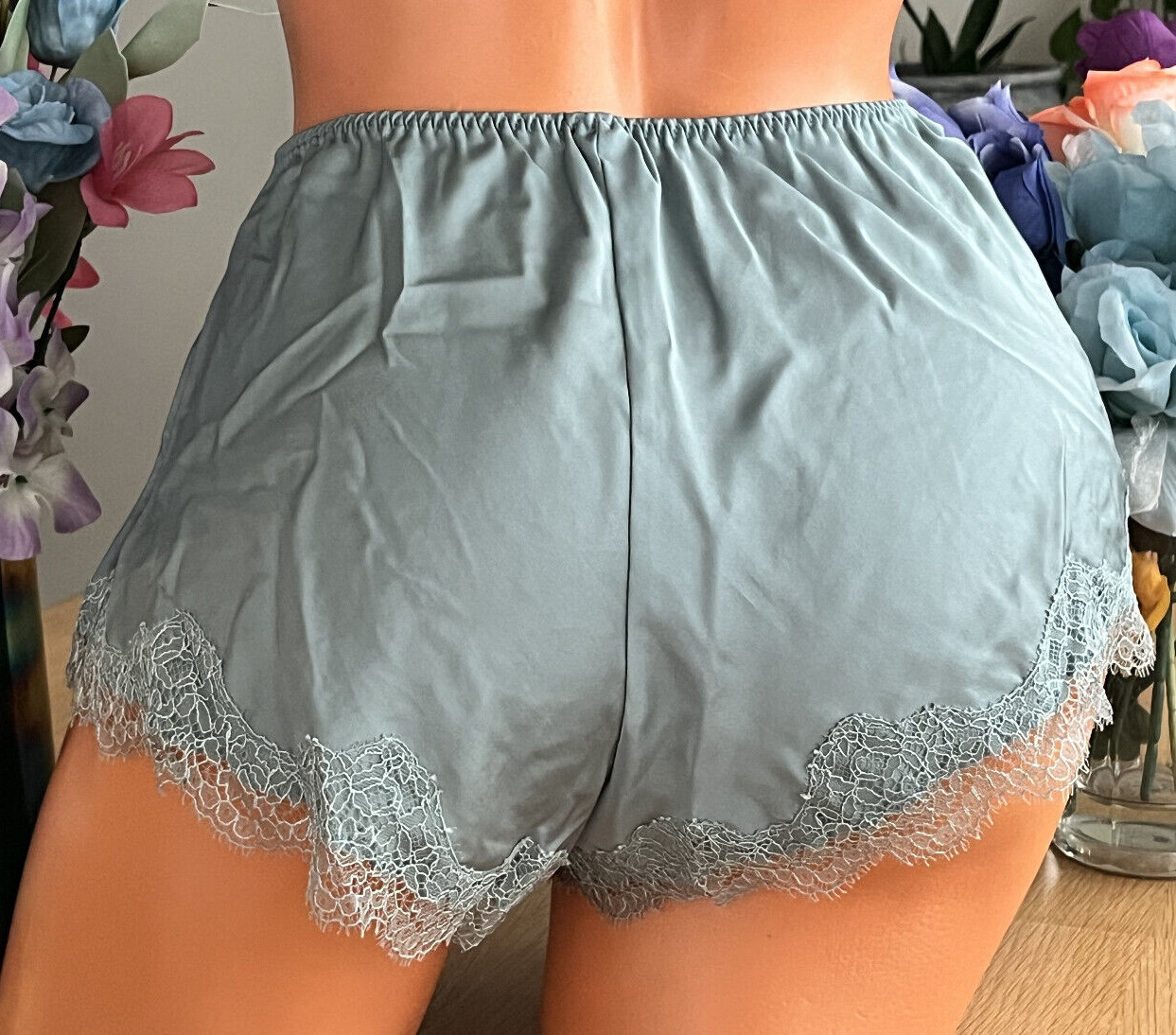 325 VICTORIA’S SECRET XS Sea Foam Green Lace Trim Tap Panty No Gusset #39