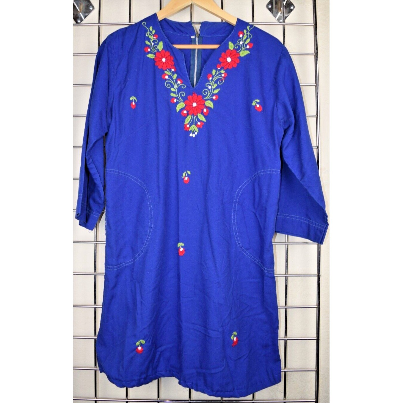 Vintage Puebla Dress Size S 70s Ocean Blue Red Falling Petals Zip Back