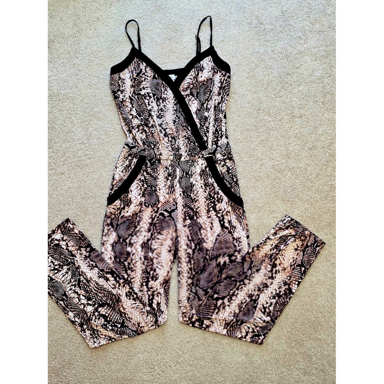 Cache YTK Women’s Snake-Print Sleeveless Jumpsuit in Black and Beige Size 6