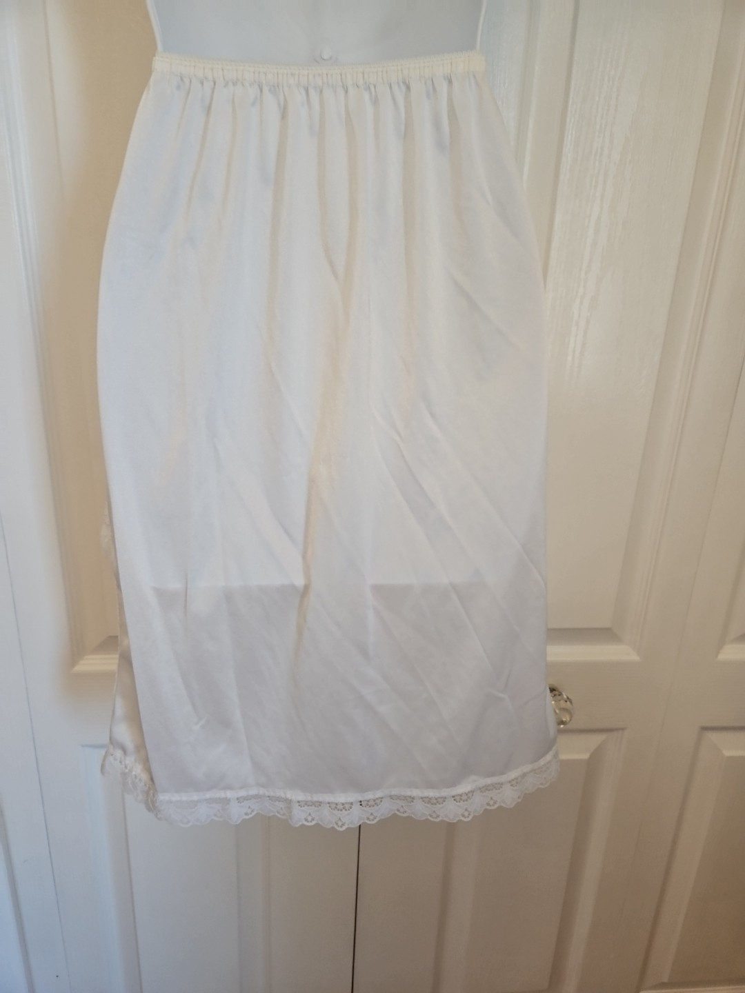 FORTUNE White Vintage Half Slip Size Small Lace Trim 100% Polyester