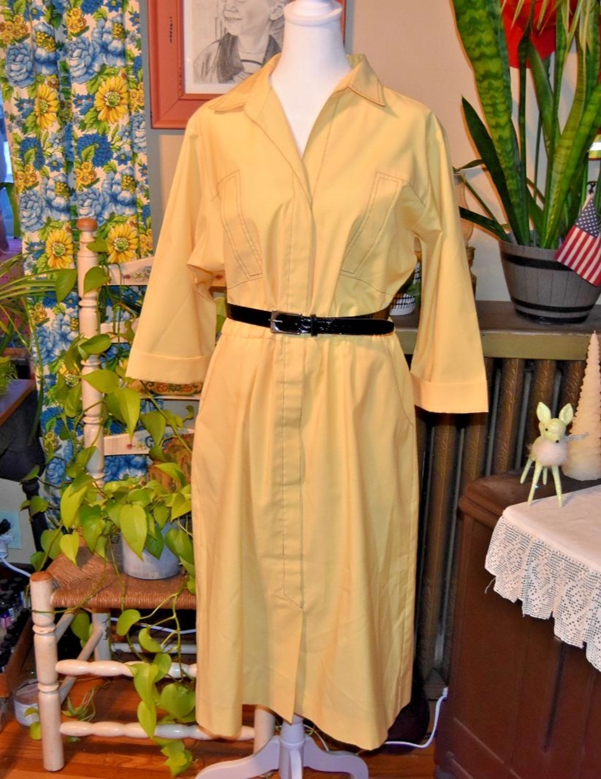 VINTAGE 1970s Willi of California Shirtdress Yellow w/ Visible Stitch Size Large