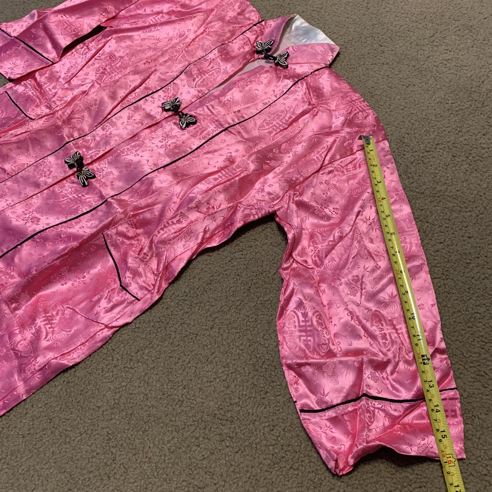 VTG 60s Chinese Satin Bright Pink Floral Brocade Handmade Bath Robe Housecoat M