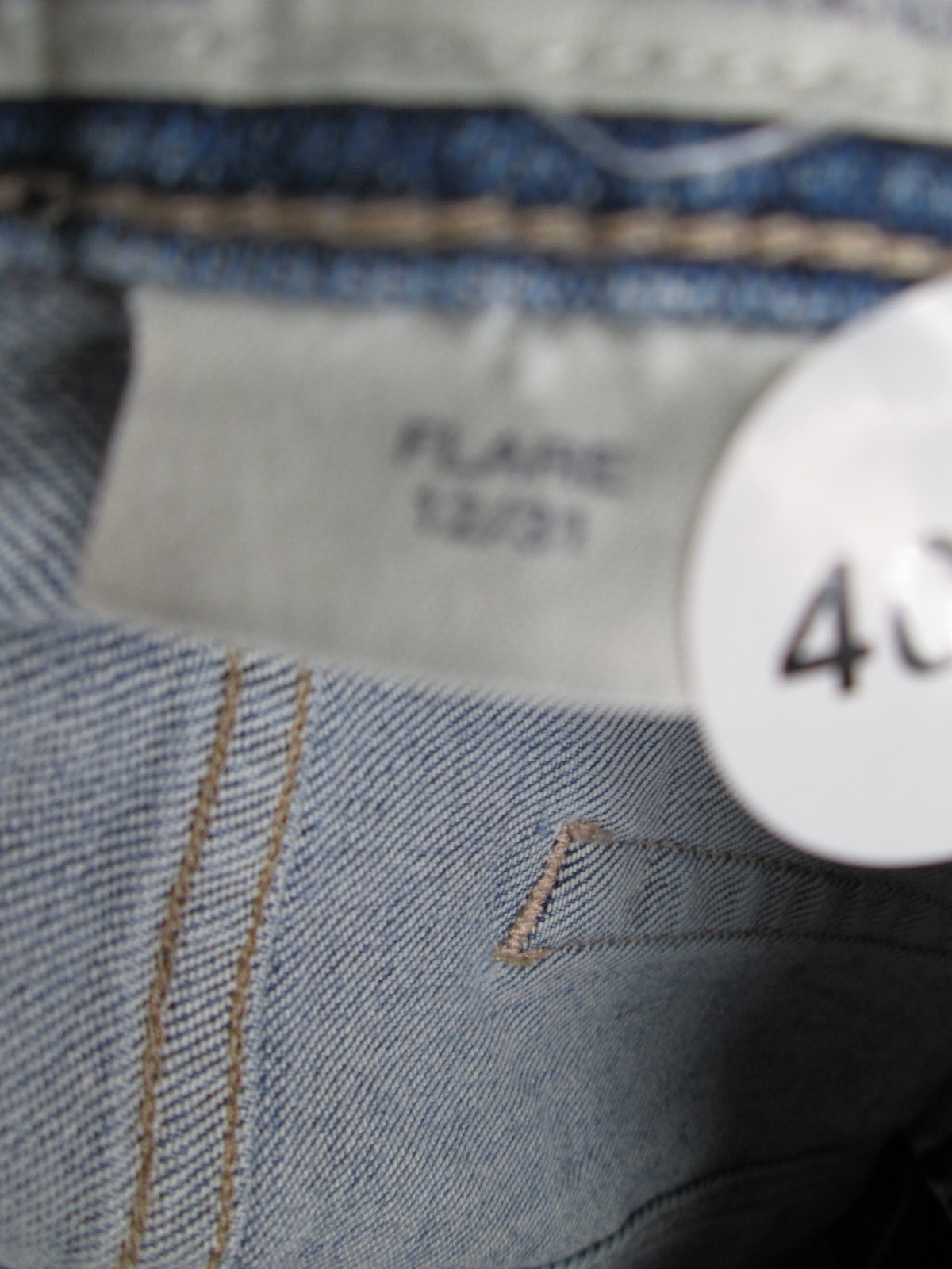 Gap Vintage 1969 Women’s Distressed Light Wash Flare Leg Jeans Size 12/31 Frayed