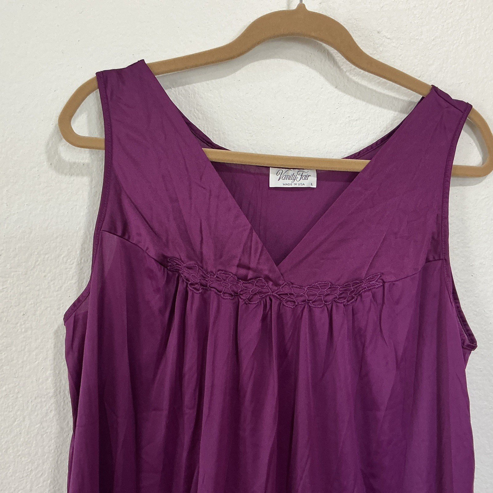 Vtg Vanity Fair Nightgown/Slip Dress Deep Plum Lace V-Neck Sleeveless USA S: L