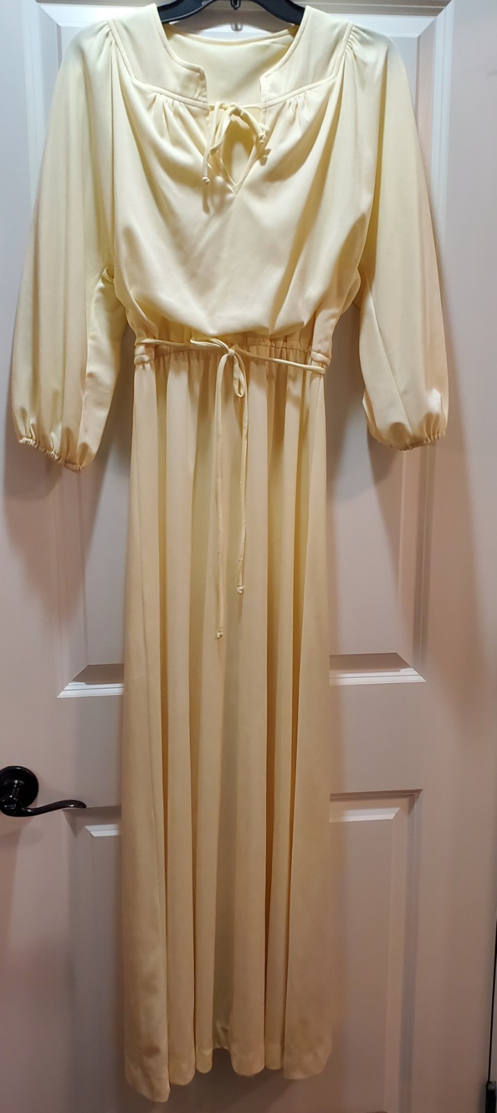 Vintage 1970s Long Dress Pale Yellow Size 9/10