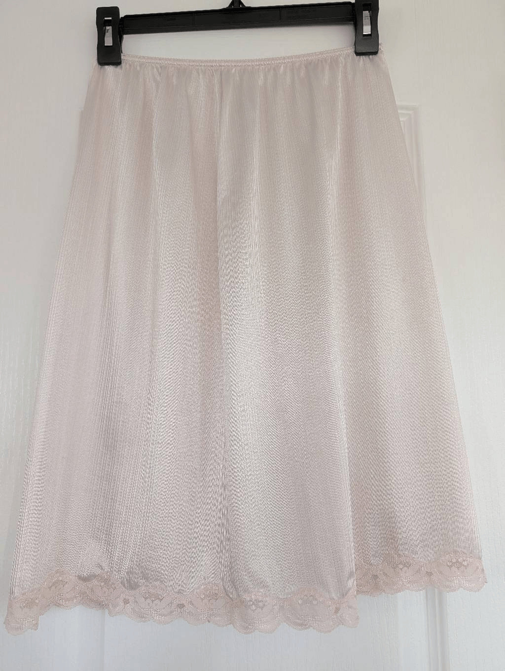 Vintage JCPenney Body Lites Antron III Nylon Half Slip Pink Small Medium 70s