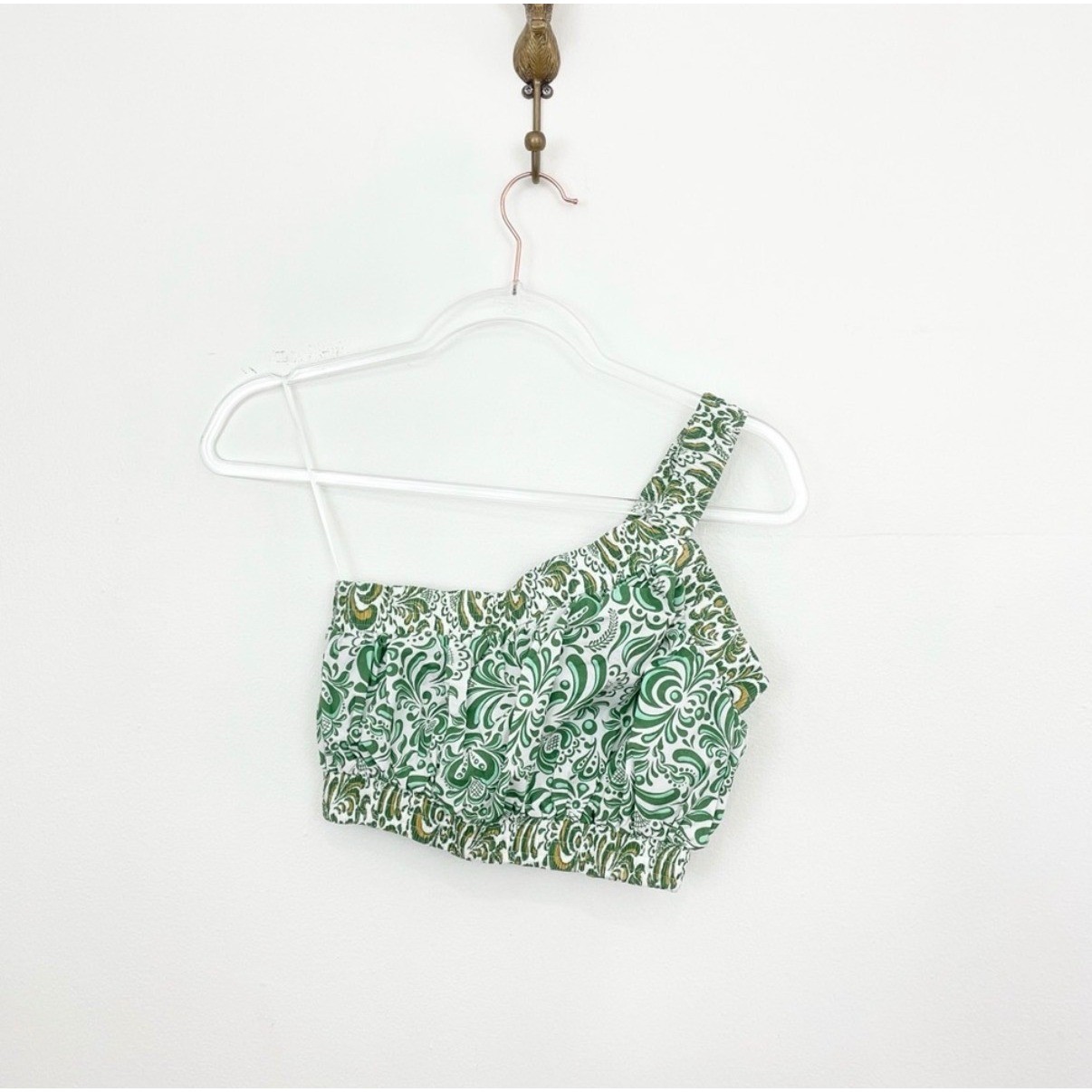 Tuckernuck Hyacinth House Gina One Shoulder Floral Crop Top Green