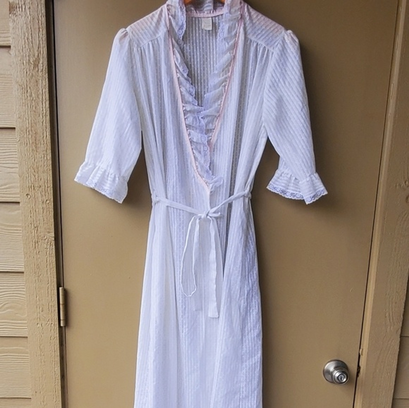 Vintage Jennifer Dale White Polka-dot Sheer Robe size 11