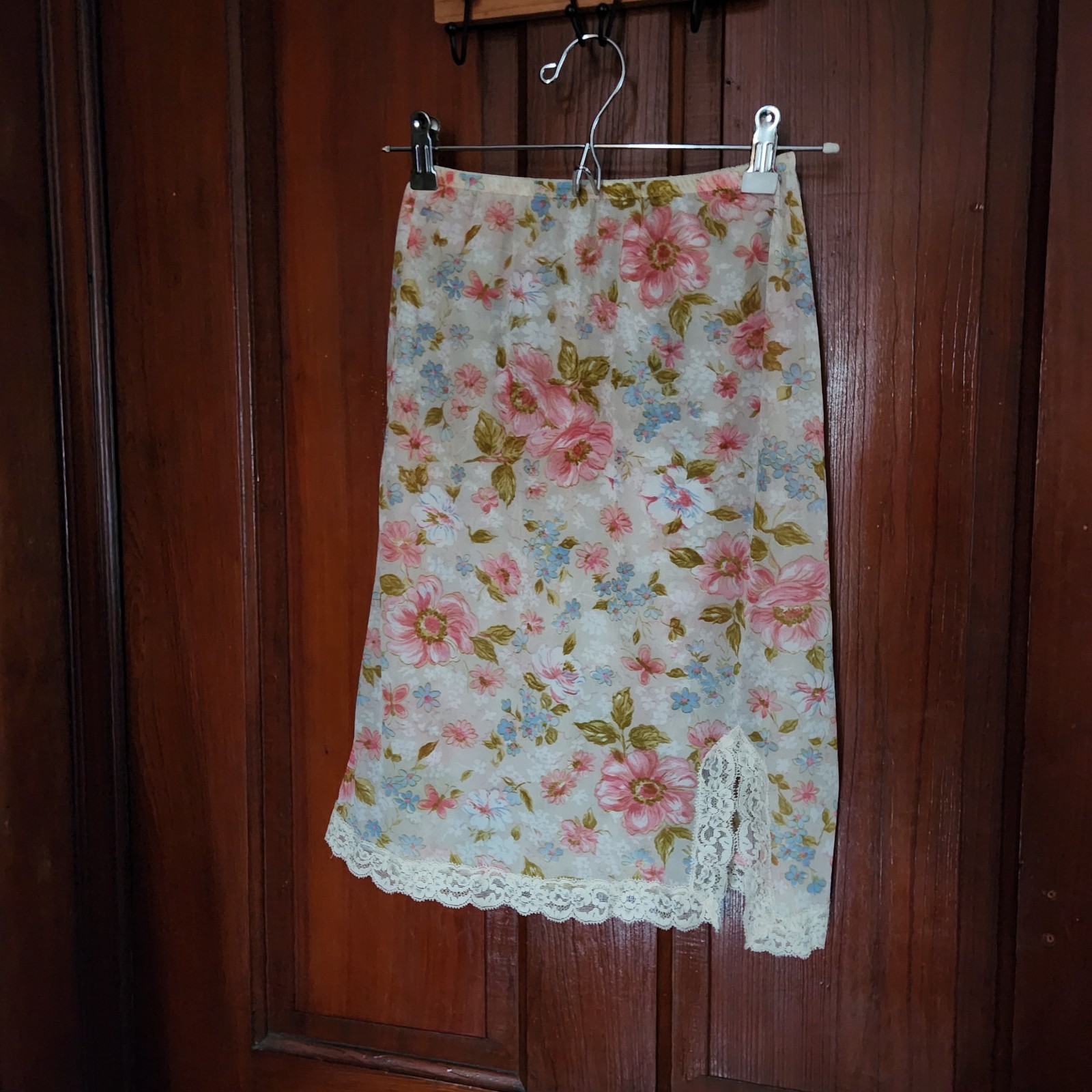 Vintage Hollywood Vassarette Floral Half Slip Size Small Petite Crepelon