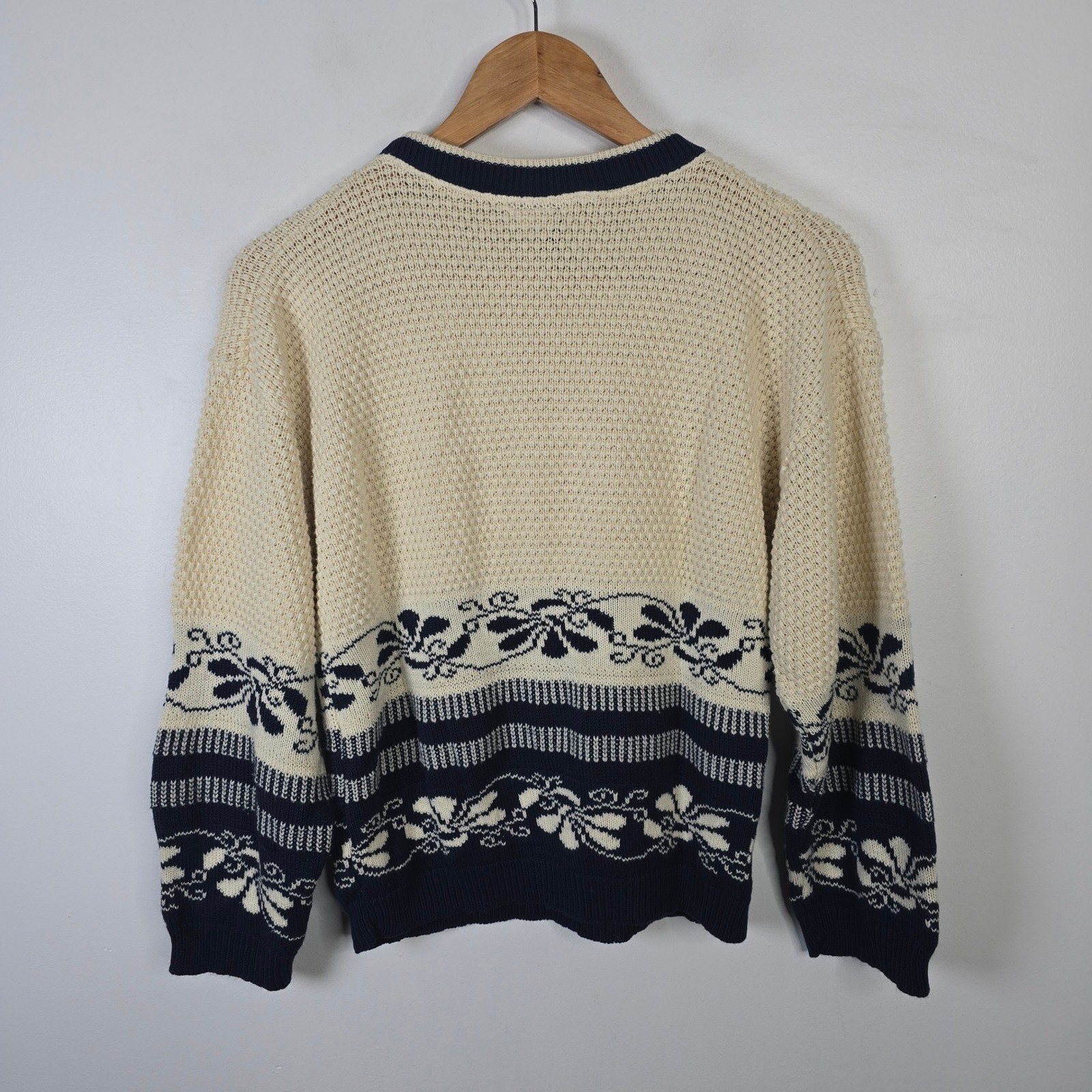 Picket and Post Vintage Womens Petite Floral Knit Sweater Cream Navy Blue USA