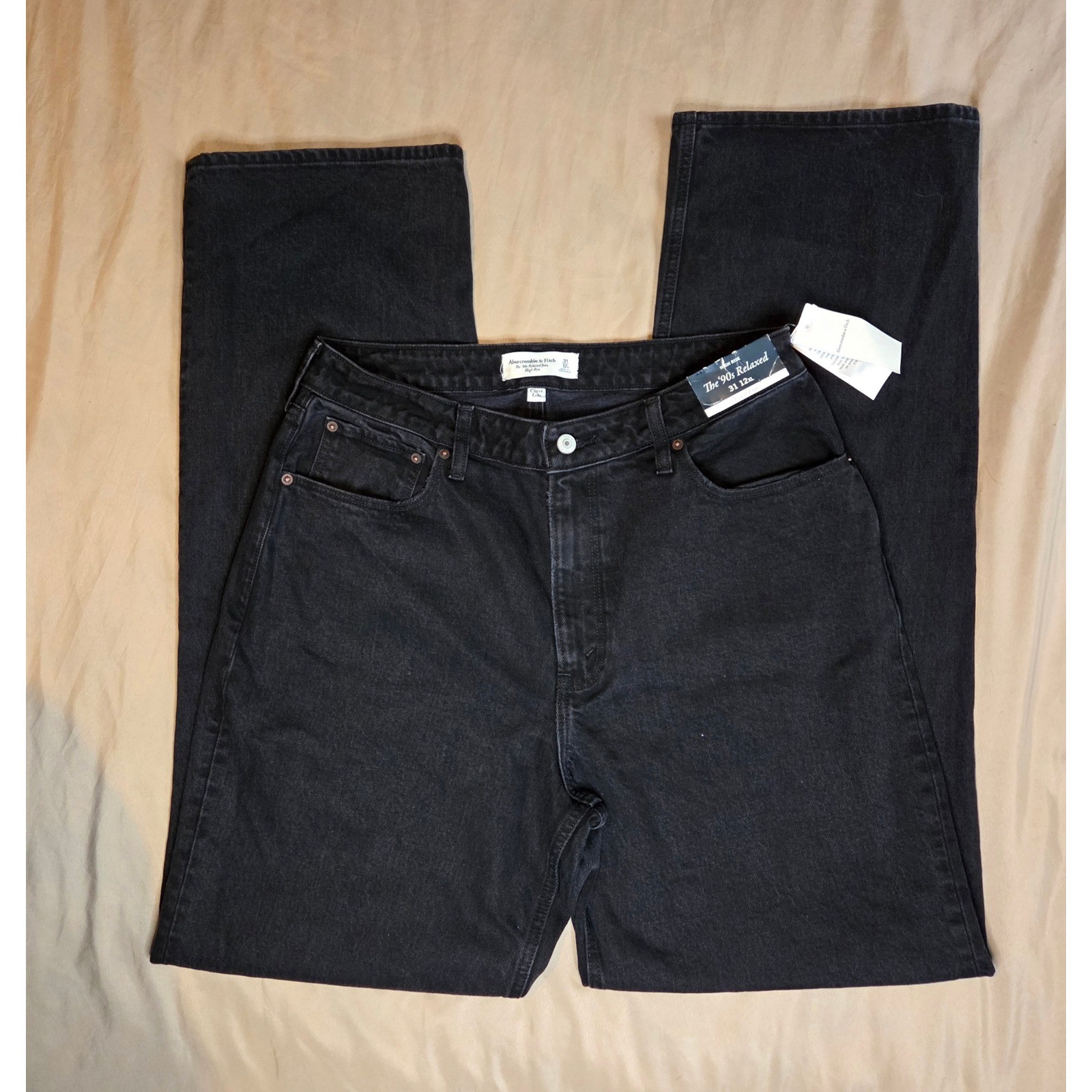 NWT Abercrombie Curve Love High Rise ’90s Relaxed Jeans Black 31 / 12 XL