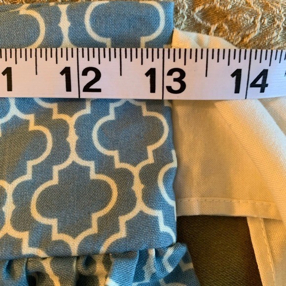 HEARTBREAKER. Teal/White Skirt with band. Size Sml. 90s Style.