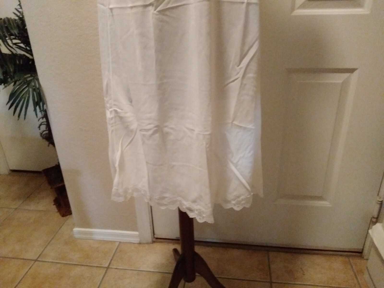 Womans Vintage Full Slip Dress Chemise European SZ L White Full Lace Bodice