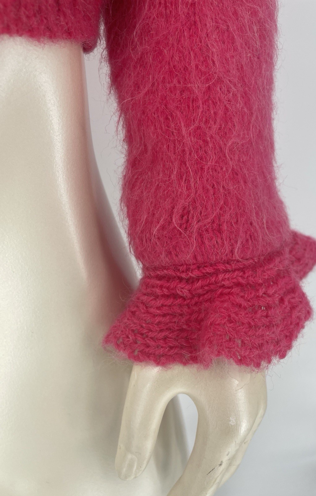 Vintage 50s 60s Pink Fuzzy Mohair Blend Crochet Ruffles Pin Up Sweater sm/md