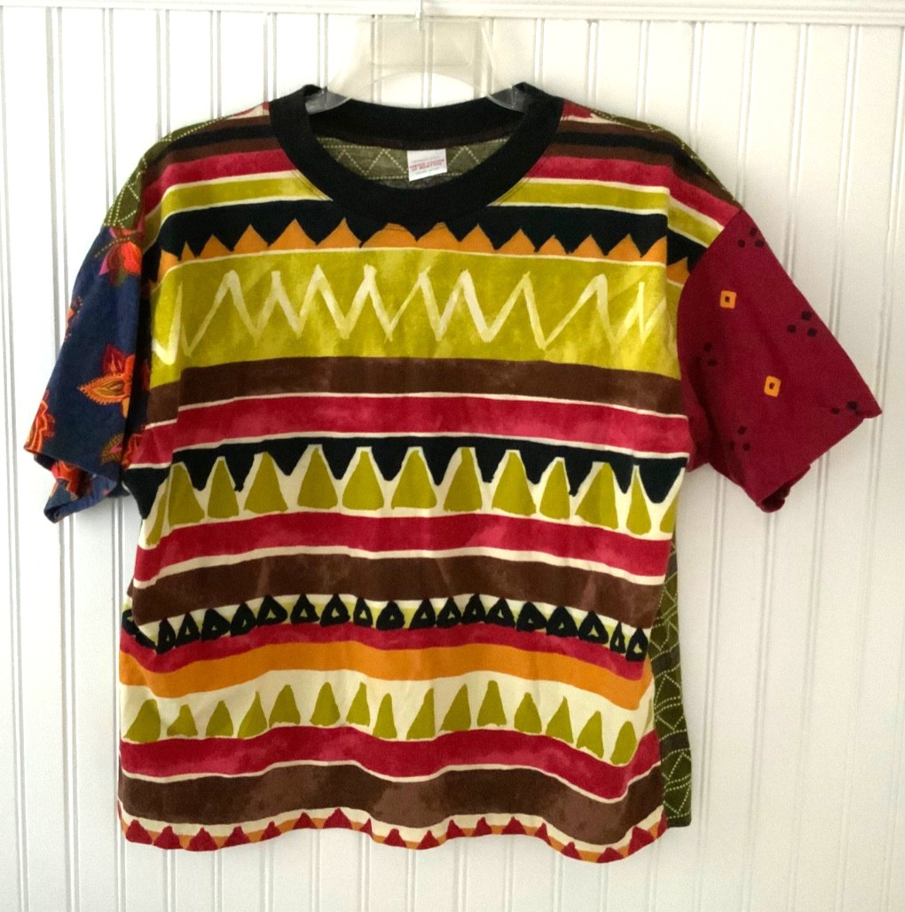 Vintage 90s Womens United Colors of Benetton triangles T-Shirt M single stitch