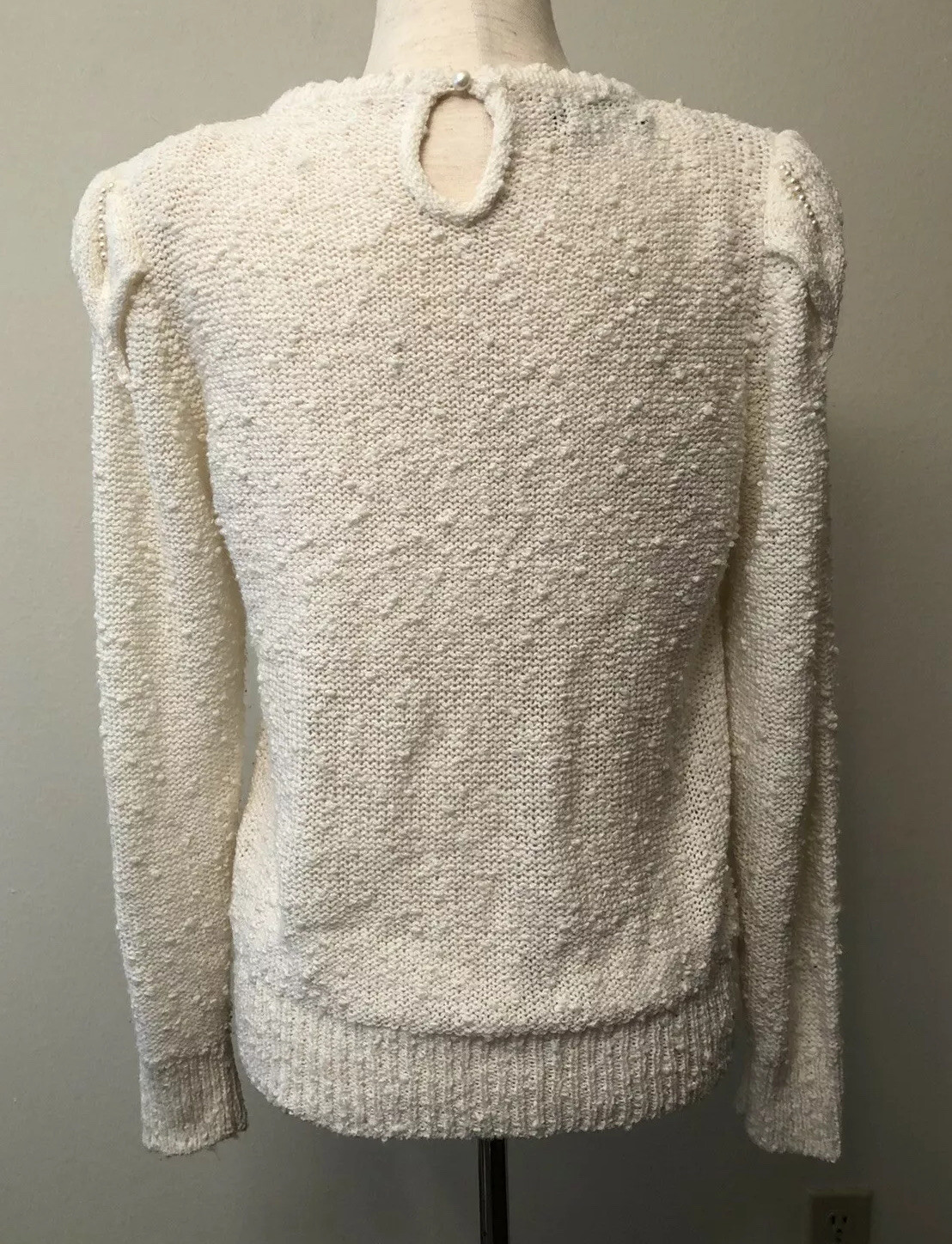Vintage ‘70s Le Roy Knitwear Ivory Nubby Boucle Sweater Pearl Shoulder Detail M