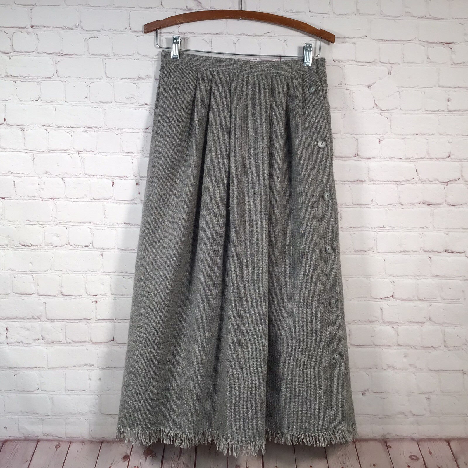 Vintage John Meyer Long Gray Wool Skirt 27″ Waist Sz 12 Fringed Hem Side Button