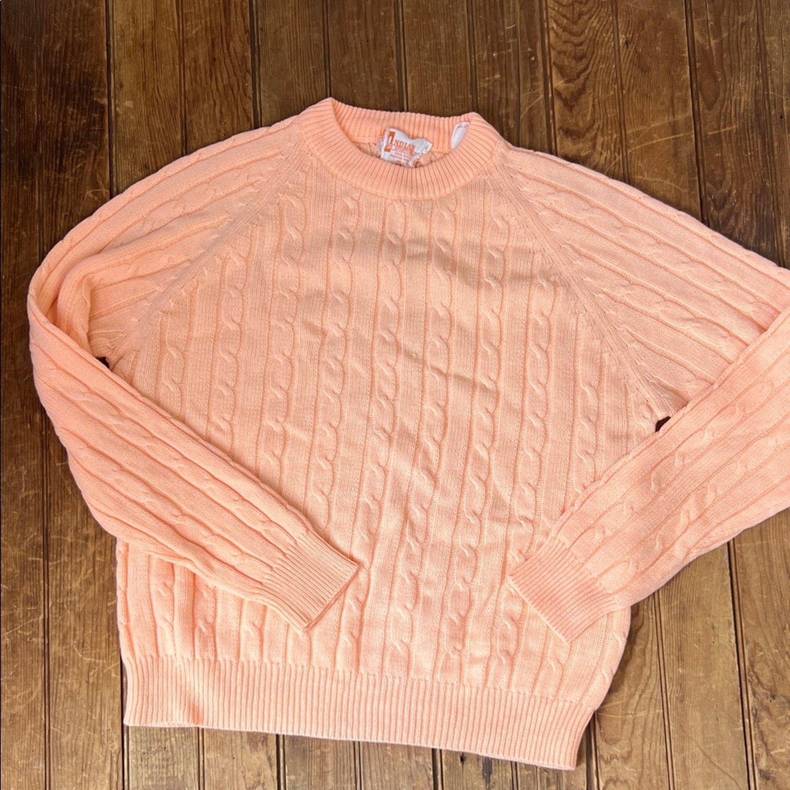 Vintage 80s women’s Sweater Peach Cable Knit crew neck acrylic lightweight