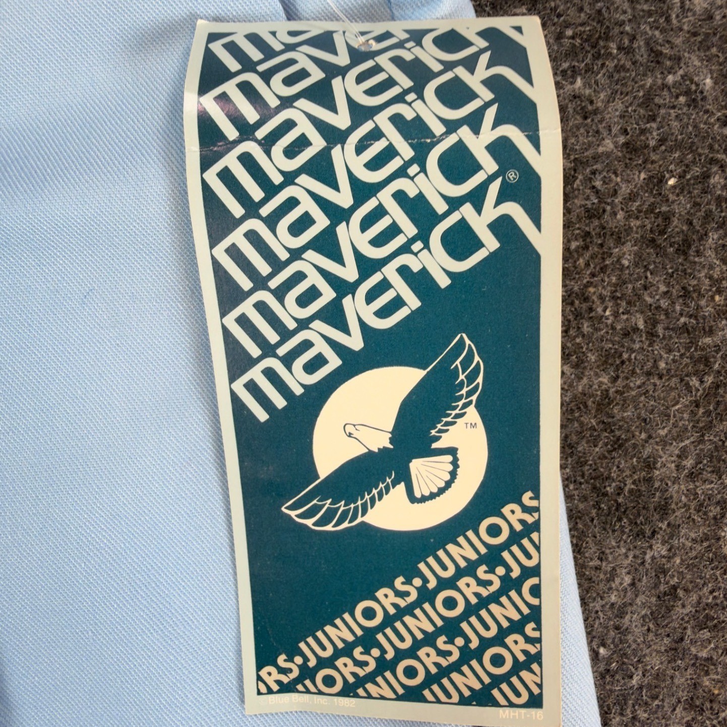 Maverick Juniors 9 Powder Blue Vintage Pleated Cuffed Shorts NOS