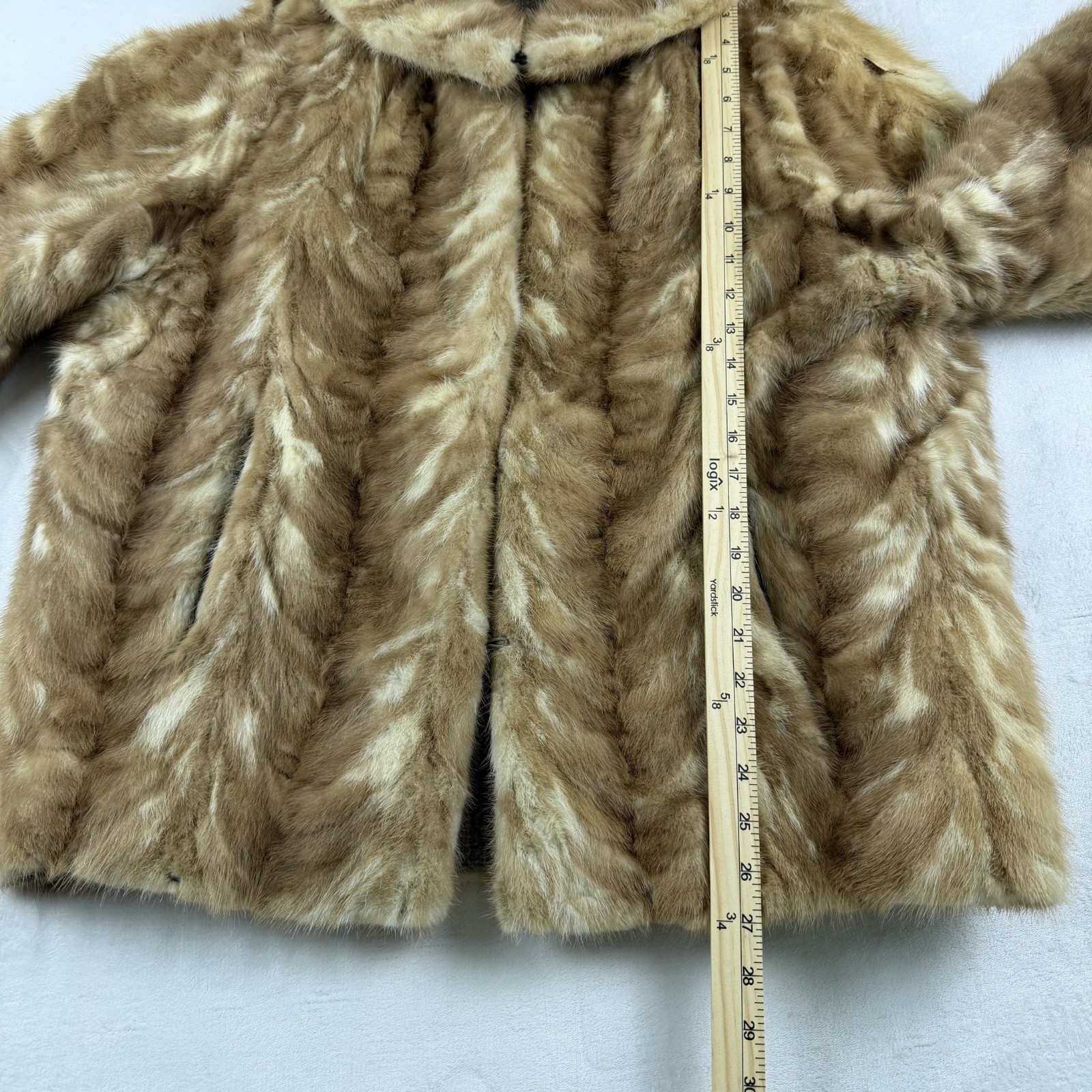 Vintage 1970’s Honey Brown Genuine Mink Fur Coat Womens S/M Luxury Mobwife