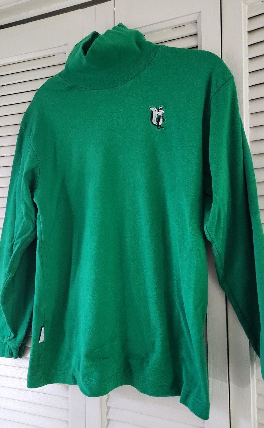 Vintage Acme Clothing Pepe LePew Turtleneck Pullover 1994 Small Looney Tunes