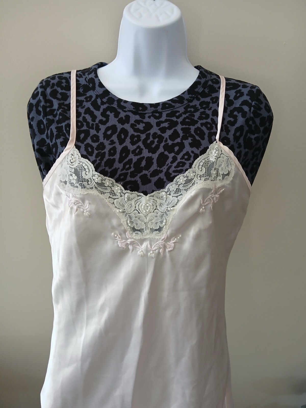 Vintage Intimo Amore Sz S Chemise Nightgown Silky Satin Beaded Lace Pink 90s