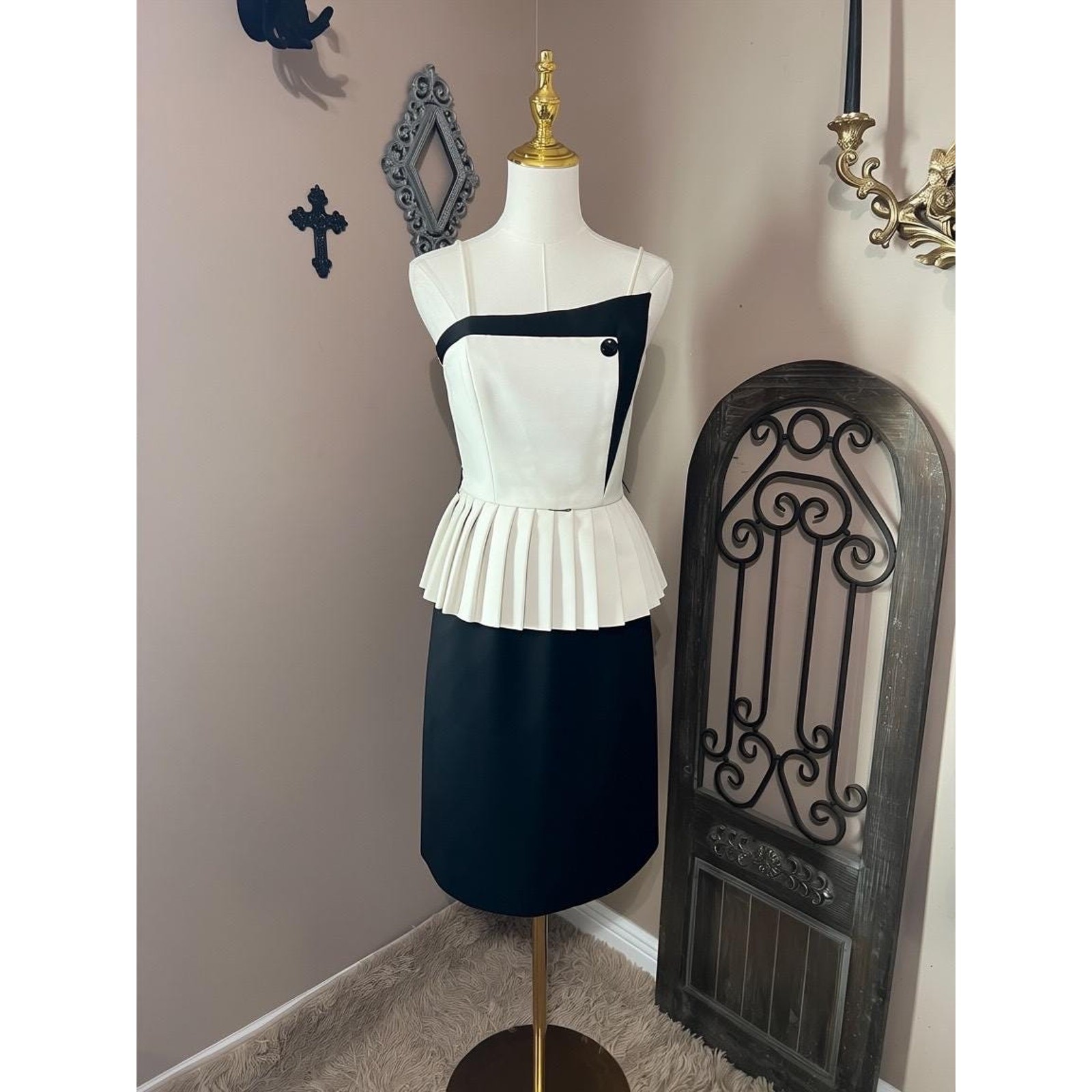Vintage 80s Black & Ivory Structured Peplum Cocktail Dress Size S New Wave Goth