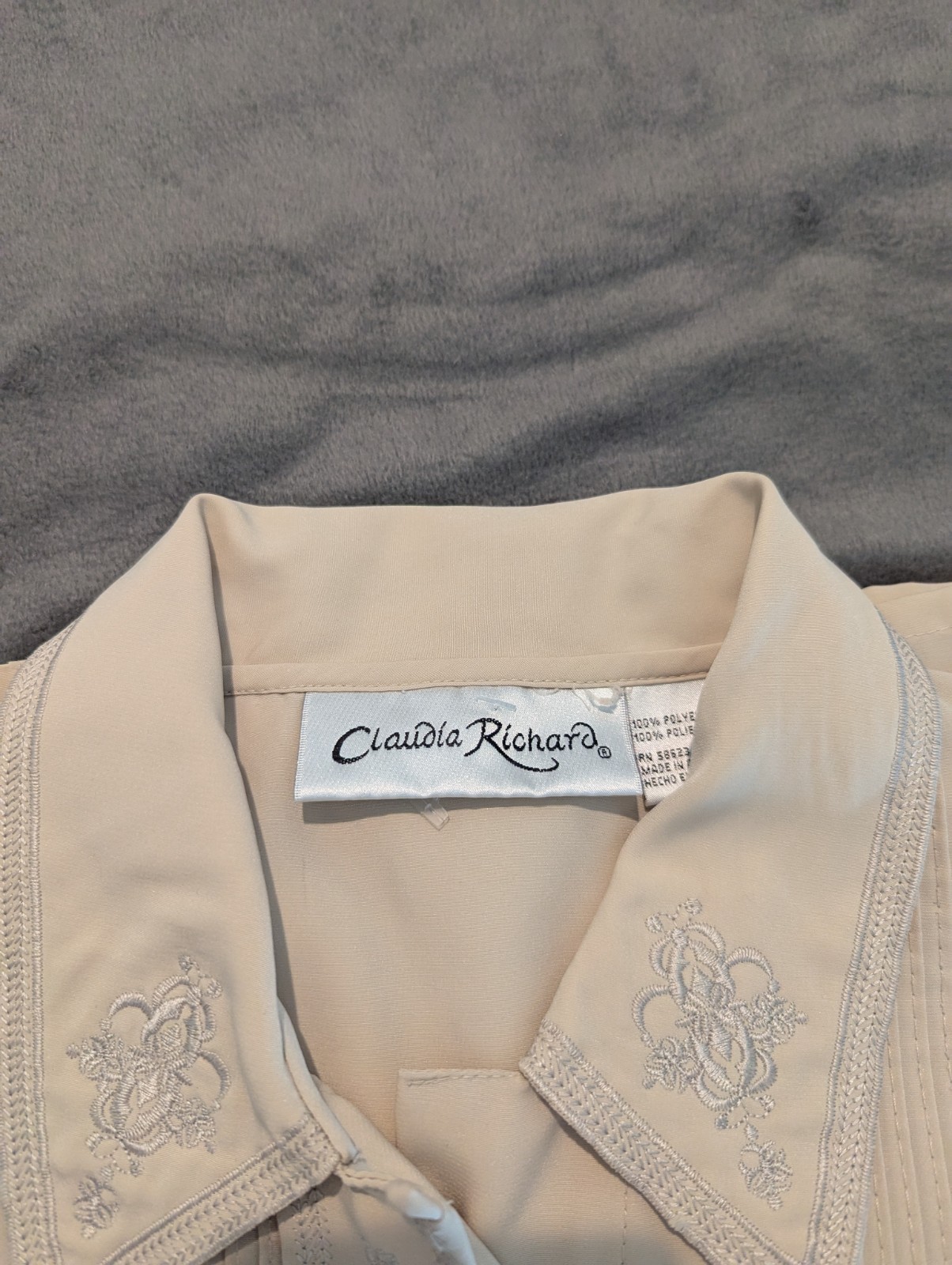 Claudia Richard Vintage Embroidered Guayavera Beige Sz 10