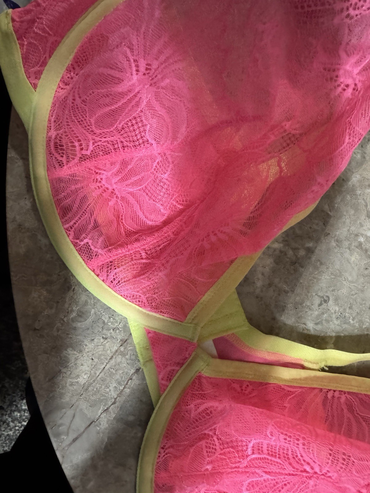 VINTAGE CACIQUE BRA! 44 DDD. PINK & YELLOW
