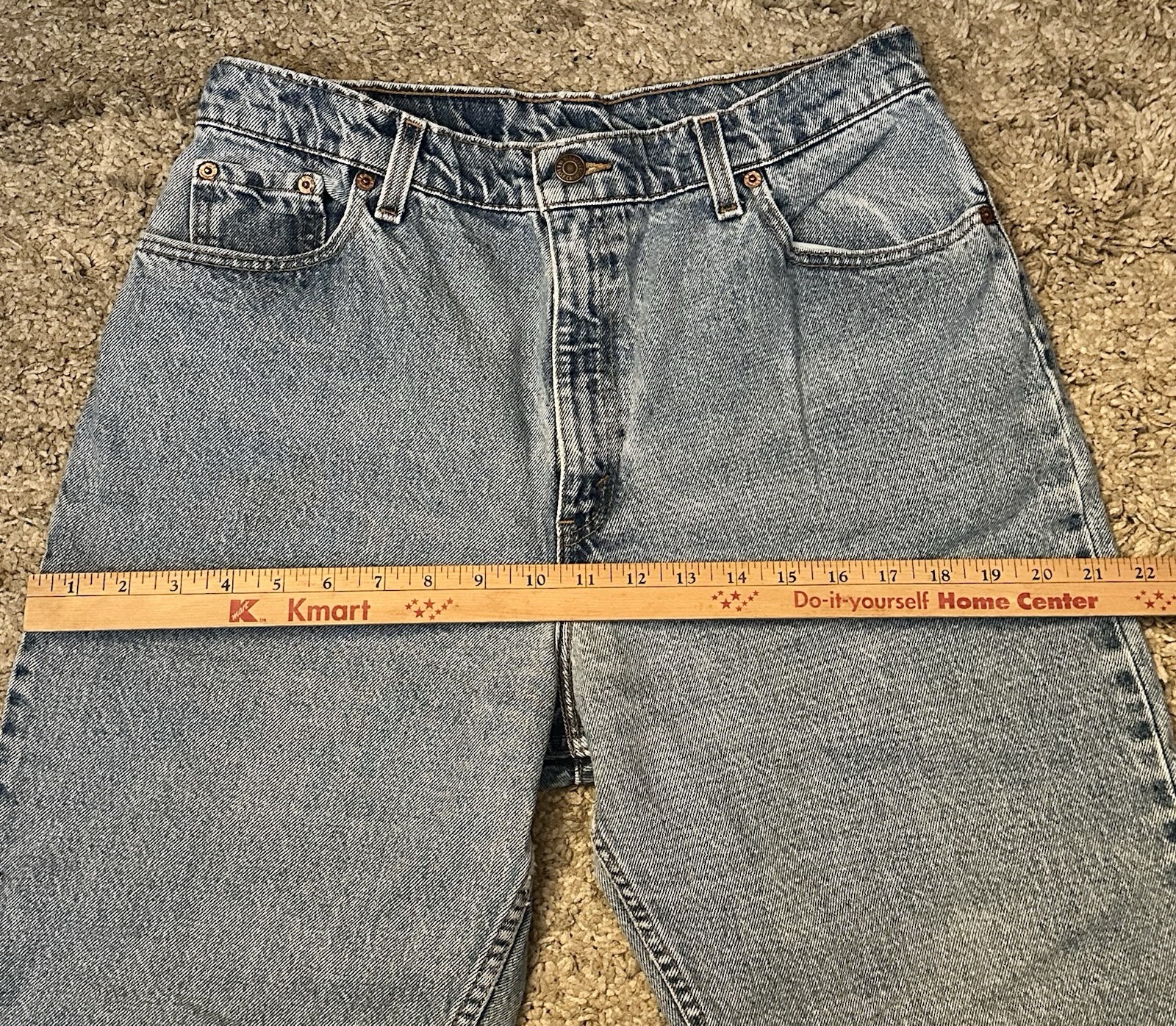Vtg 90s Levi’s 551 Women’s Size 14 Med. Blue Relaxed Fit Tapered Denim Jeans USA