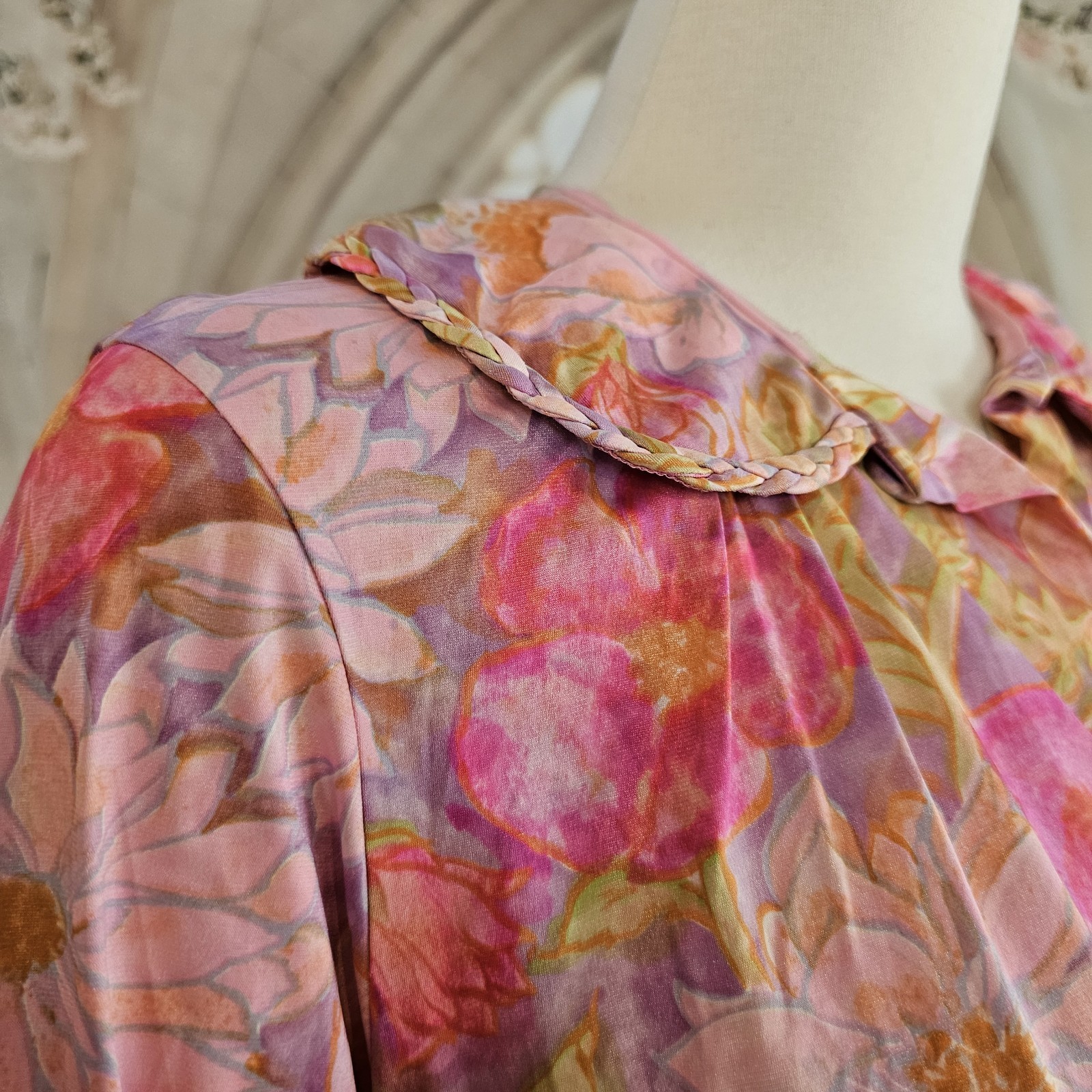 Vintage 1960’s Robe Lingerie Pajamas Pink Purple Green Floral Mod Buttons Collar