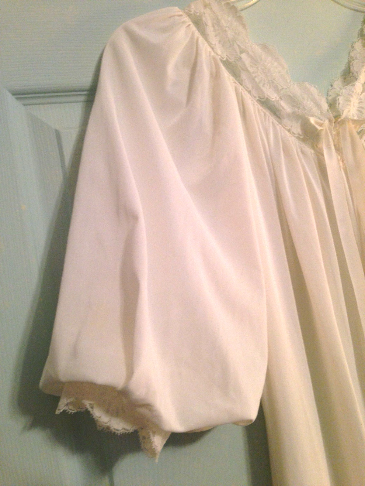 1963 SANS SOUCI White Peignoir Robe Double Chiffon Sleeves Lace Cuff Tie Front-S