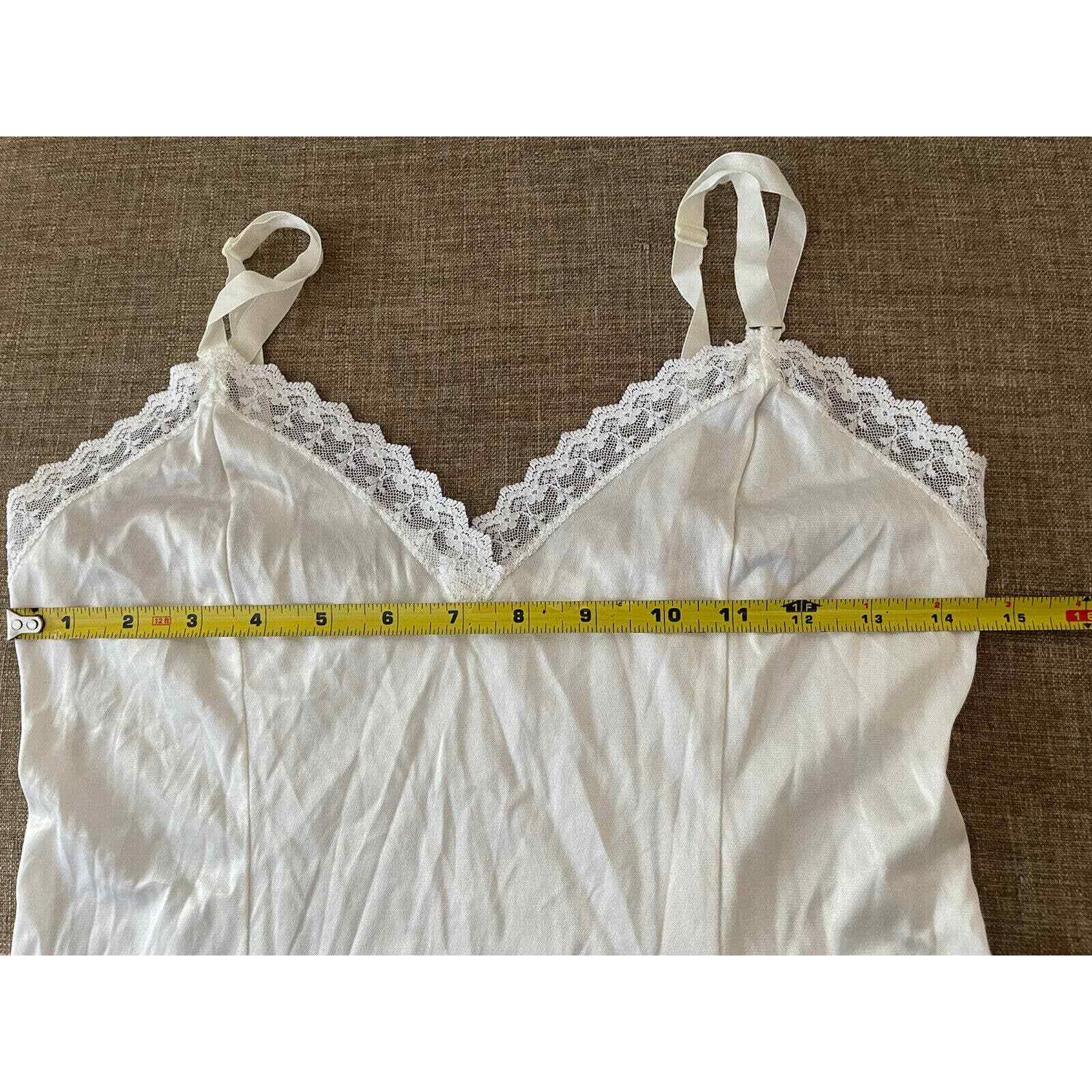 Miss Diva New York Full Slip Nightie Size 32 Ivory Lace Trim Nylon Vintage 80’s