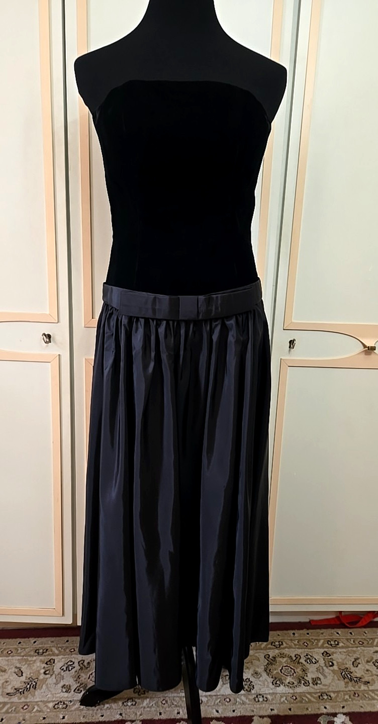 Vintage Velvet Taffeta Gown by s.g. gilbert~Strapless, Evening, Full Skirt~ Sz 6