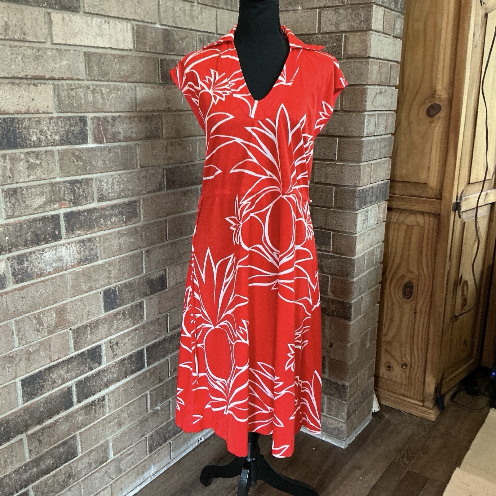 VINTAGE Patty O’Neil Red White Floral Hawaiian Dress Size 13 Cap Sleeve #7D6