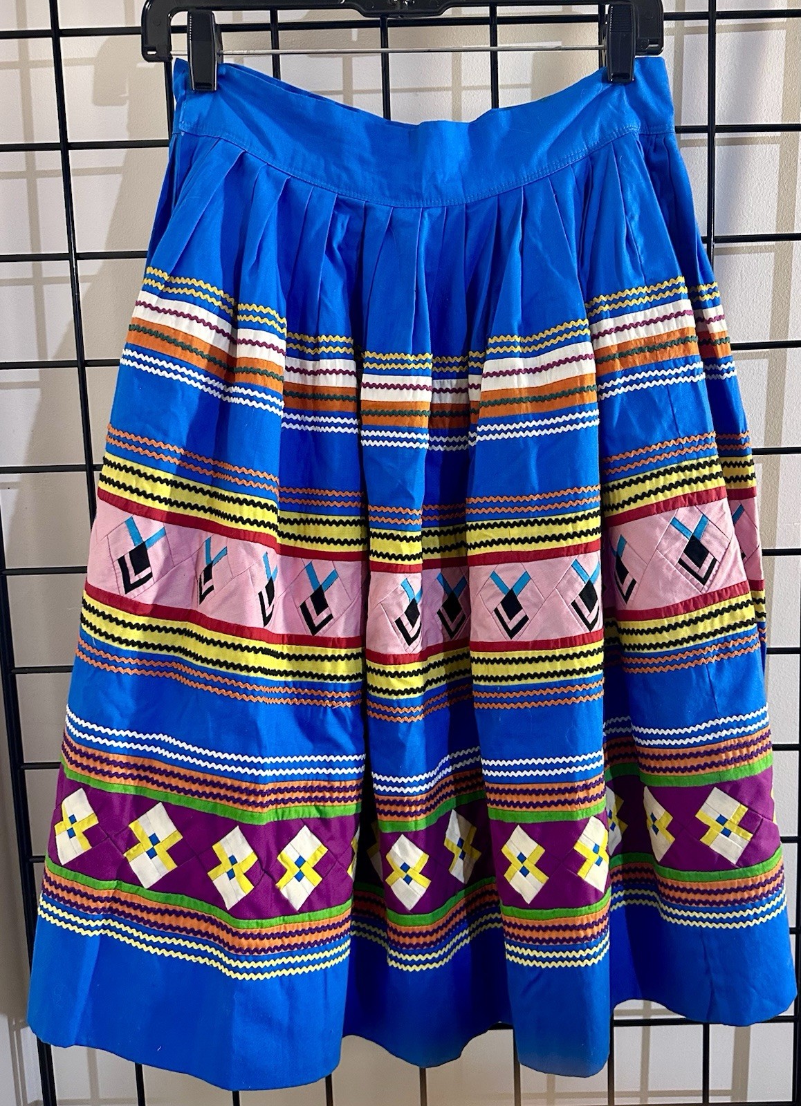 Beautiful Vintage Seminole Patchwork Skirt with RicK Rack Ric Rac 30 inch Waist