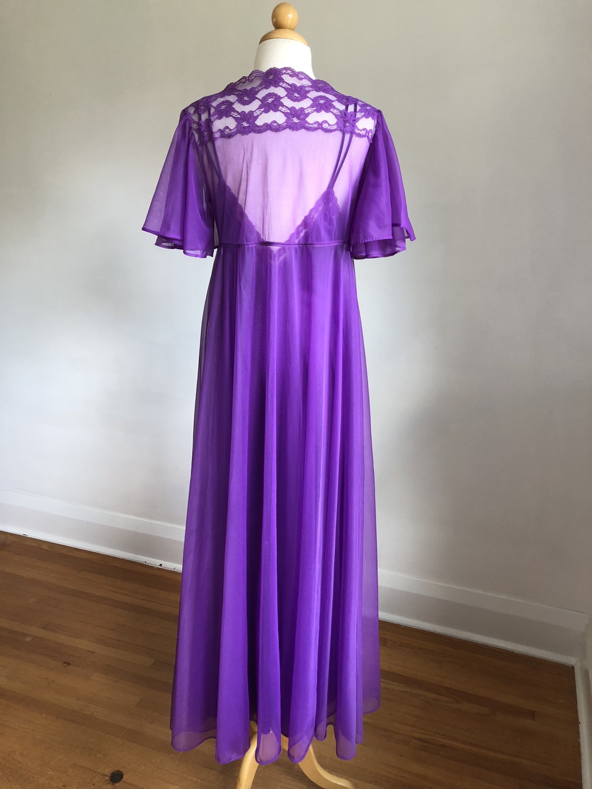 STUNNING VTG VAL MODE Purple Nylon Chiffon & Lace 2pc Nightgown Peignoir Set S