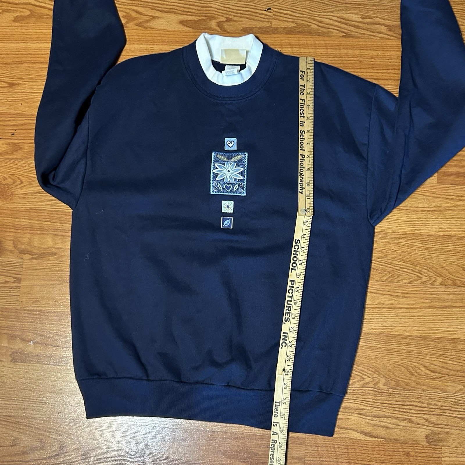 Vintage Top Stitch Womens Size L Embroidered Sweatshirt Blue Cottagecore Grandma
