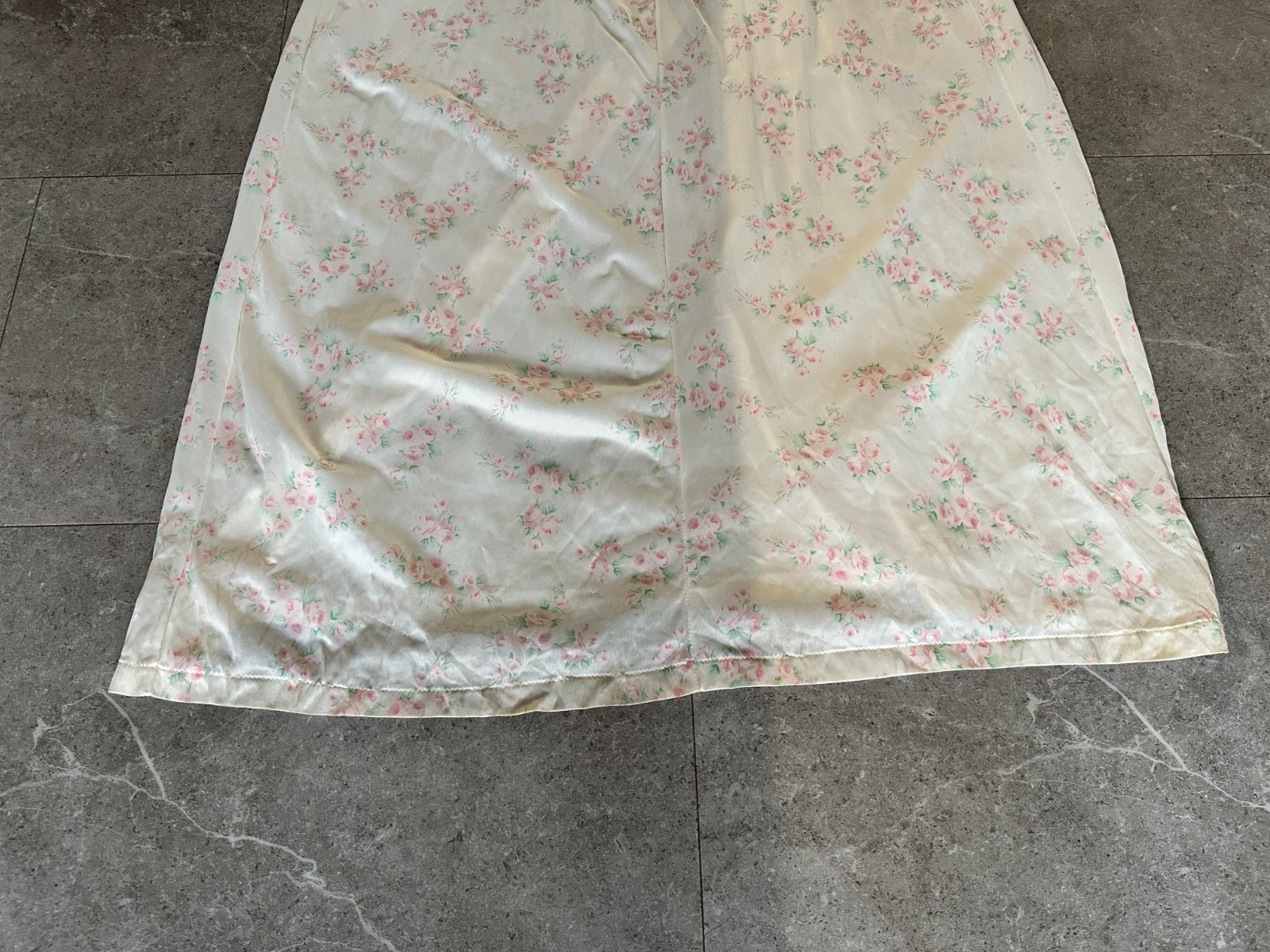 Vintage Sears Carriage Court floral and lace short sleeve night gown Size Large