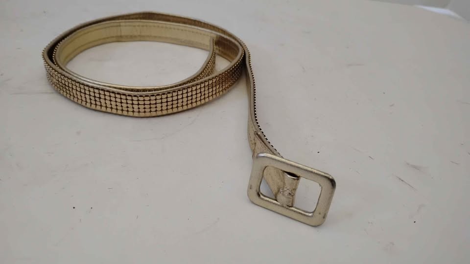 1970’s Women’s O/S Disco Gold Chainmail Metal Mesh Halter Top Belt & Purse 3 PCS