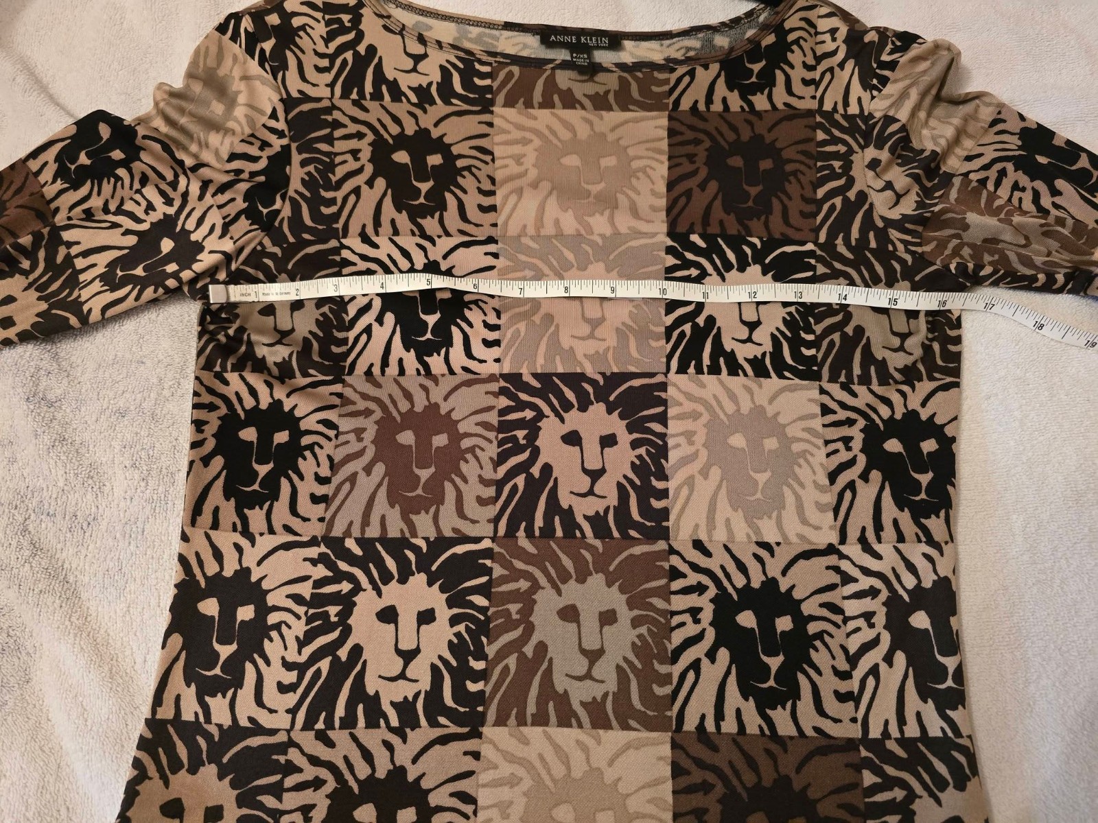 ANNE KLEIN VINTAGE Signature Logo LION Motif Silk Knit Long Sleeve Top Size P/XS