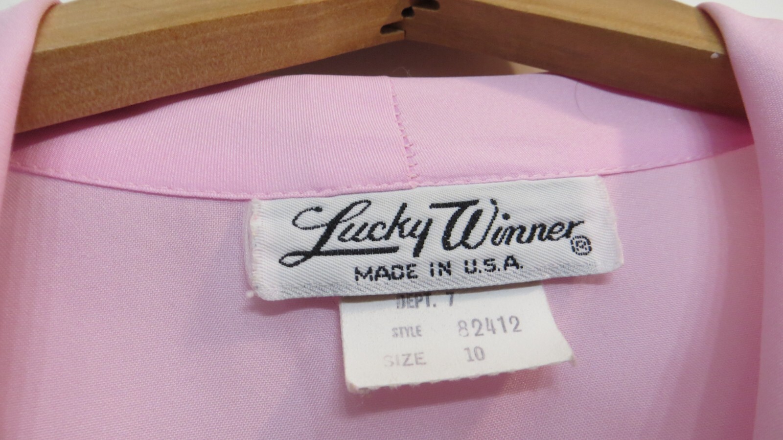 Vintage Lucky Winner Shirt Womens 10 Light Pink Button Up Lightweight Business